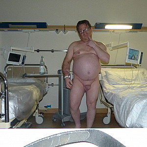 Das erste Bild von 55Paul55's Galerie - 1  Nackt im Krankenhaus mit 55Paul55