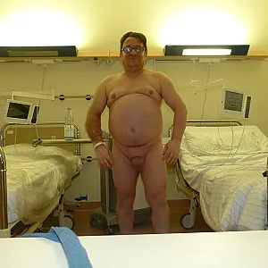 1  Nackt im Krankenhaus mit 55Paul55 Galeriebild