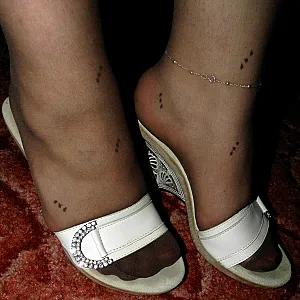 Fotze und Heelfotze, Fußfotze Galeriebild