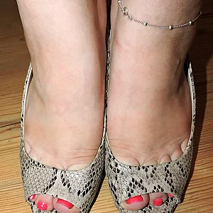 Fotze,Barfuß,High Heels Galeriebild