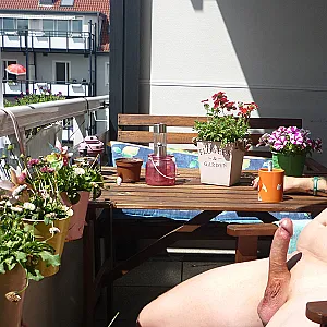 Ständer auf dem Balkon Galeriebild
