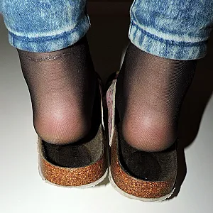 Jeans, Nylons und roter Nagellack Galeriebild