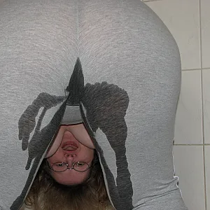 pee gallery image