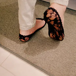 nylons feets gallery image