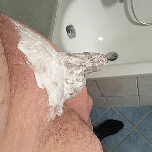 Shaving gallery image