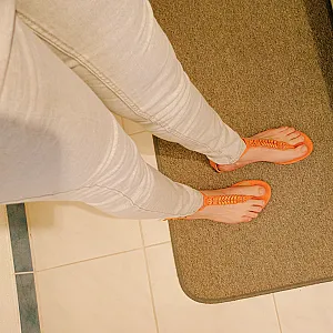 pink sandales gallery image