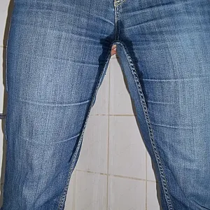 Pee gallery image