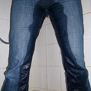 Pee gallery image