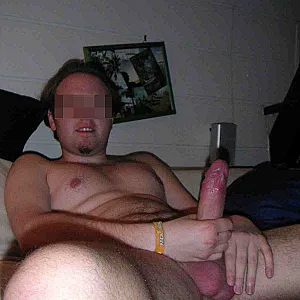 Nackt auf der Couch Galeriebild