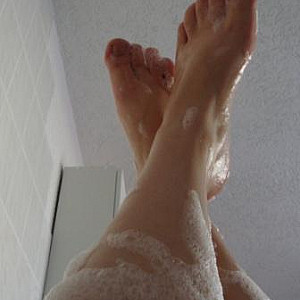 feets gallery image