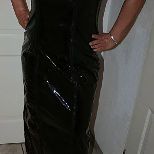 Some pics of me in my hot dress gallery image
