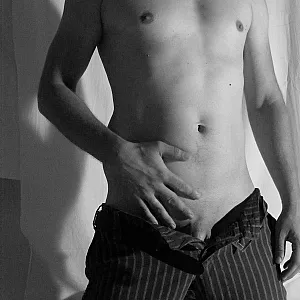 contrasts gallery image