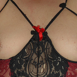 First image of LoveBizzar's Gallery - my Tits in closeup