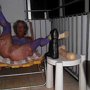 Nachtfick mit Dildo Galeriebild