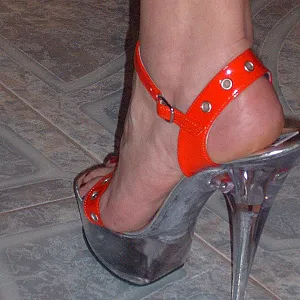 First image of Slushpuppie's Gallery - my red heels