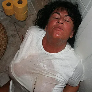 Sam's pee - just great gallery image