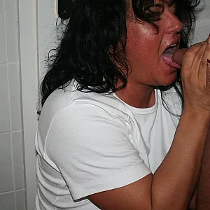 Sam's pee - just great gallery image