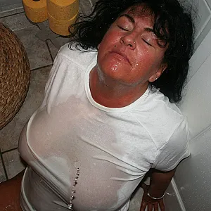 Sam's pee - just great gallery image