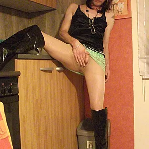 green mini gallery image