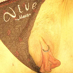 long lips gallery image