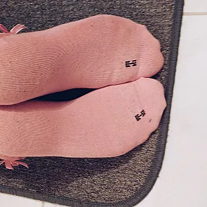 Girlyfeet in Rosa Söckchen Galeriebild
