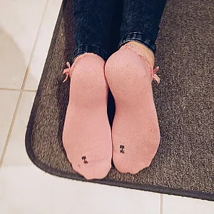 Girlyfeet in Rosa Söckchen Galeriebild