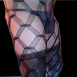 Netzcatsuit mit Strapse Galeriebild