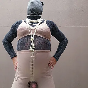 DWT Abschnitt in Spitzen Strumpfhosen, Miederhose und Stütz-BH Galeriebild
