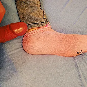Mädchenschwanz mit Sneakersocken Galeriebild