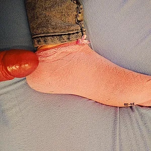 Mädchenschwanz mit Sneakersocken Galeriebild
