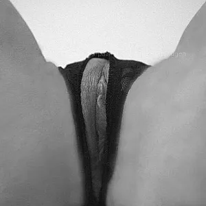 Dessous gallery image
