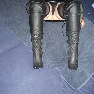slut anja gallery image