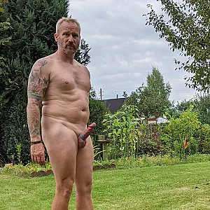 nudewalk and garden gallery image