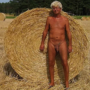 nude gallery image