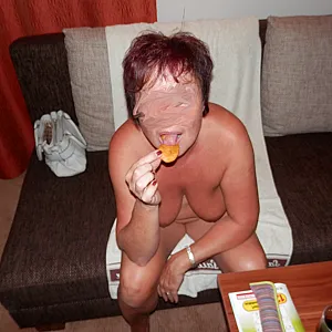 nude gallery image