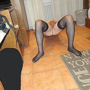 nackt in Nylons Galeriebild