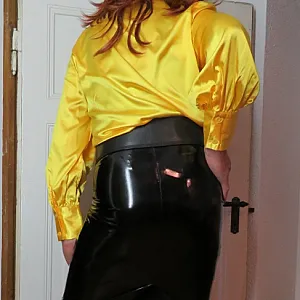 my new satinbliuse gallery image