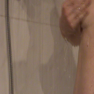 First Image Of Hazaspar's Video - bath