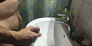 Waschlappen meiner frigiden Frau bespritzt First Thumb Image
