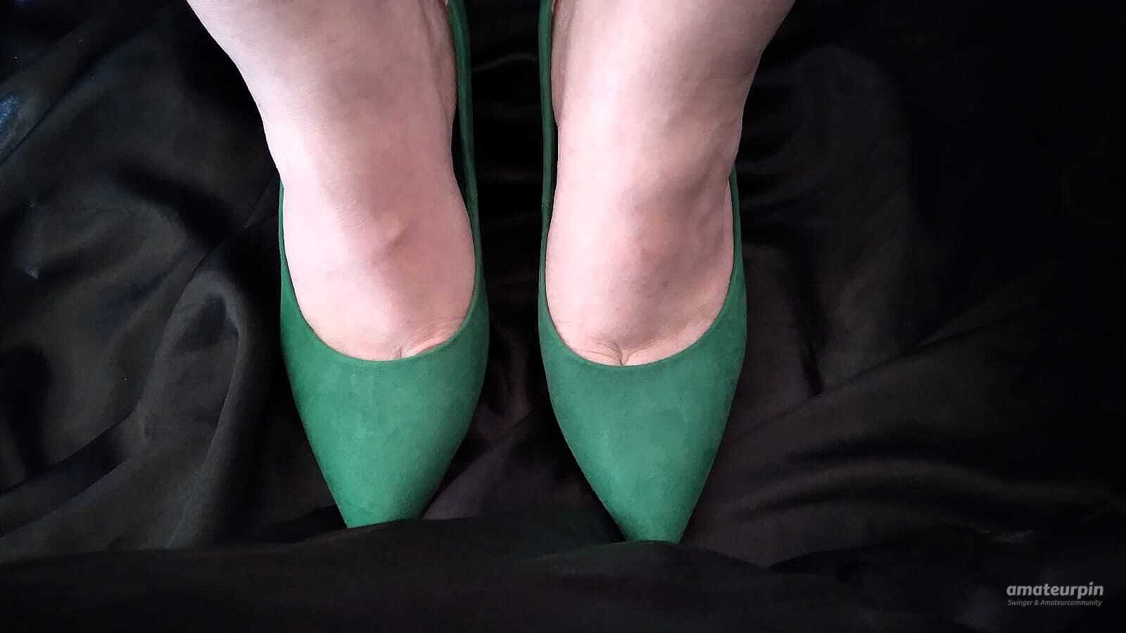 Sexy high heels in green gallery image