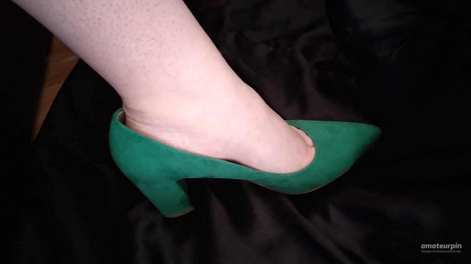 Sexy high heels in green gallery image