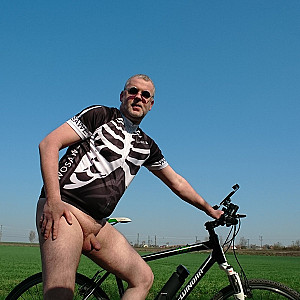 Das erste Bild von nylonjunge's Galerie - Sexy Fahrradtour 2019 ** Nudist **