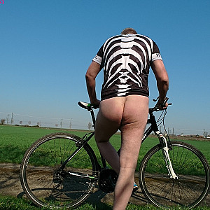 Sexy Fahrradtour 2019 ** Nudist ** Galeriebild