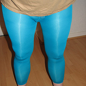 Mann in Legging Galeriebild