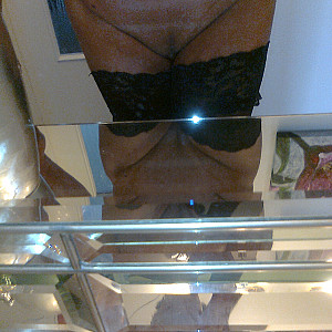 Dessous gallery image