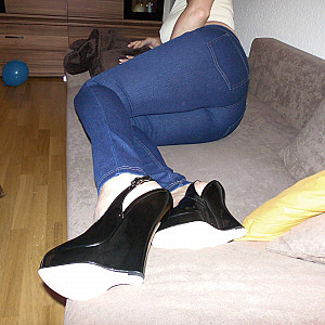 P.girl in Jeans Galeriebild