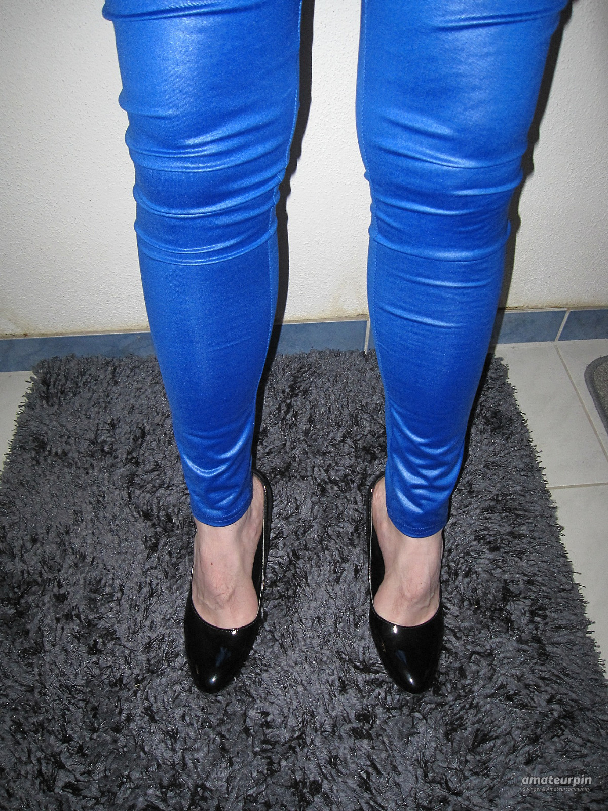 new leggins and heels gallery image