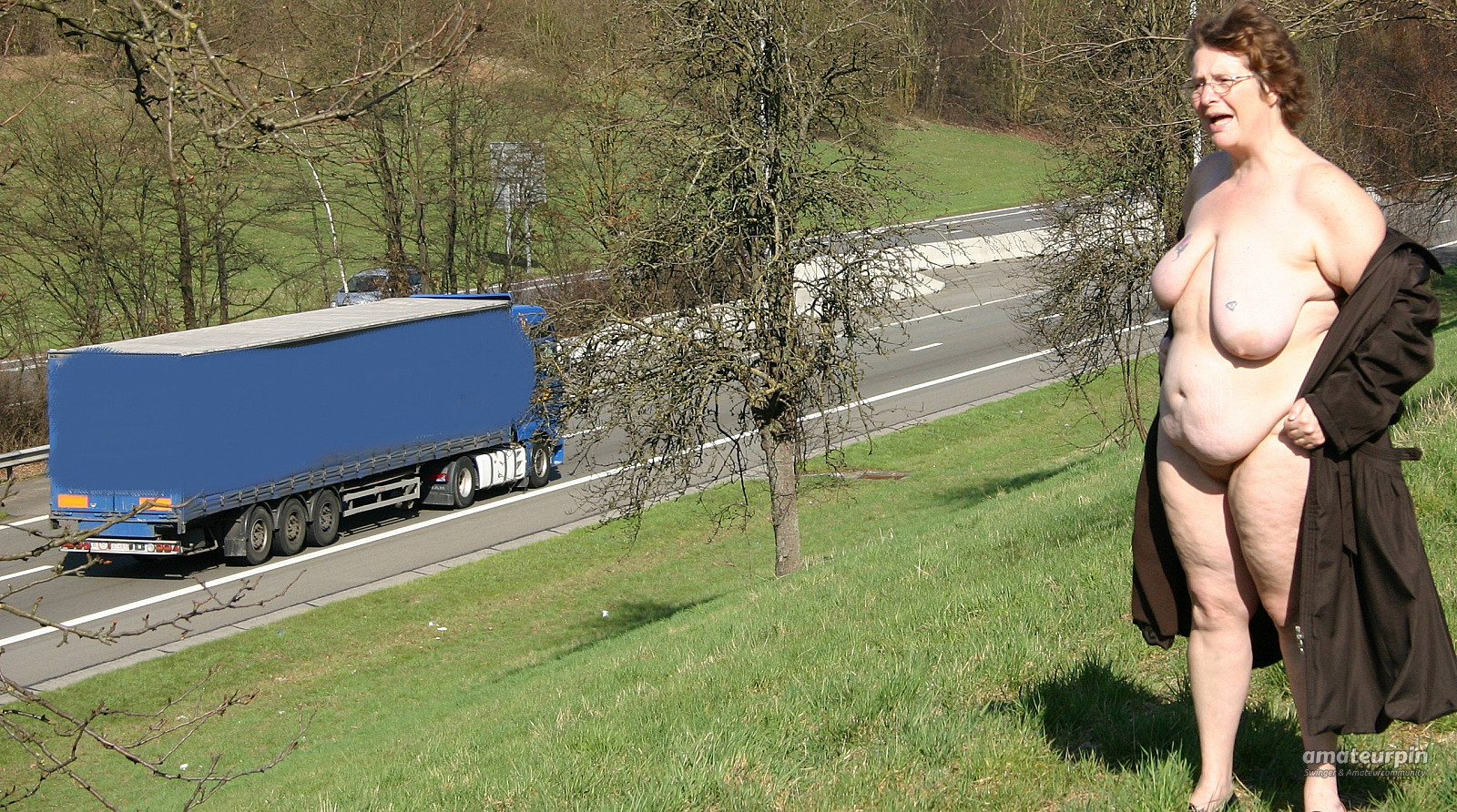 Le long d'une autoroute Galeriebild