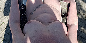 Nackt sonnen 🌞 auf der Terrasse First Thumb Image
