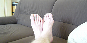 Füße zeigen der Sommer kommt First Thumb Image